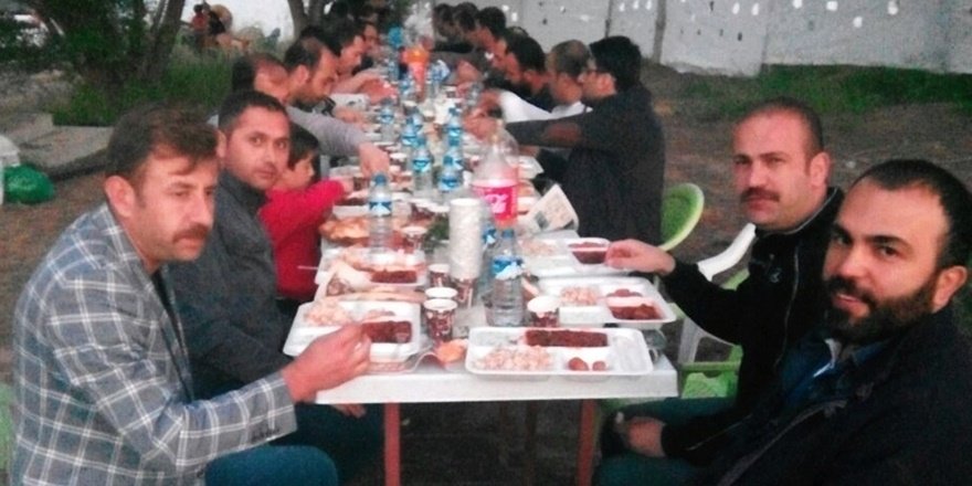 Bitlis Anadolu Lisesi Mezunları Adilcevaz’da İftar Açtı