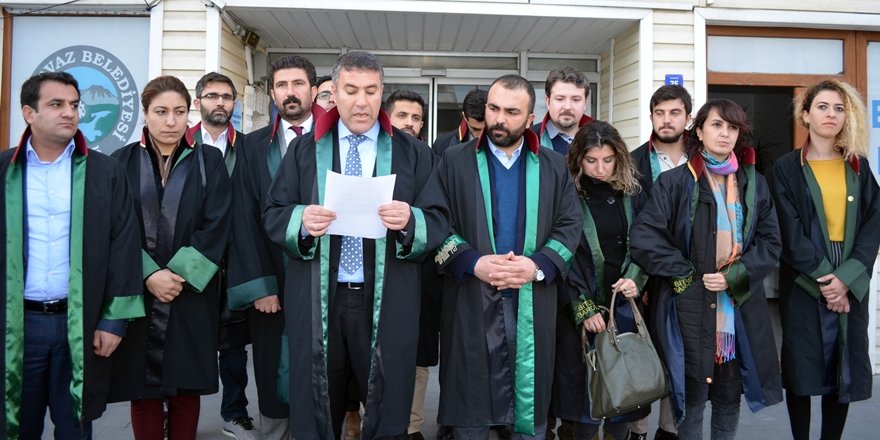 Bitlis Barosu Avukata Saldırıyı Protesto Etti
