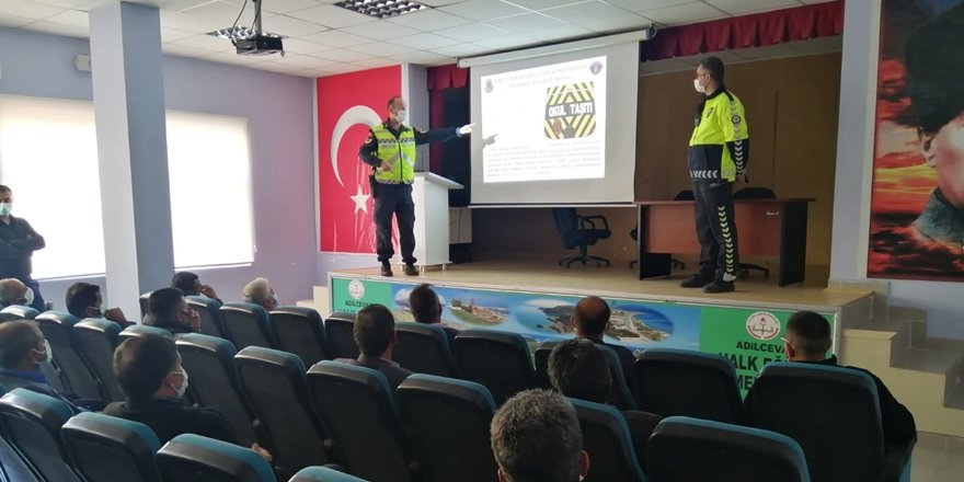 Adilcevaz'da Taşımalı Servis Şoförlerine Bilgilendirme Semineri