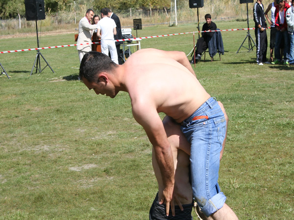 Ceviz Festivali-Güreş Müsabakaları 15