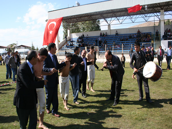 Ceviz Festivali-Güreş Müsabakaları 7