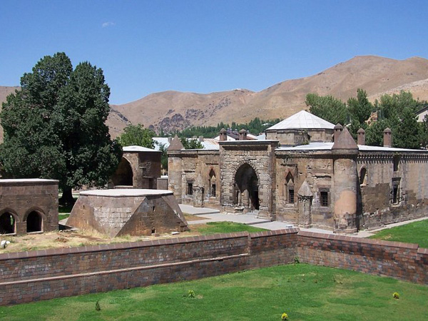 Bitlis Tarihi Eserler 10