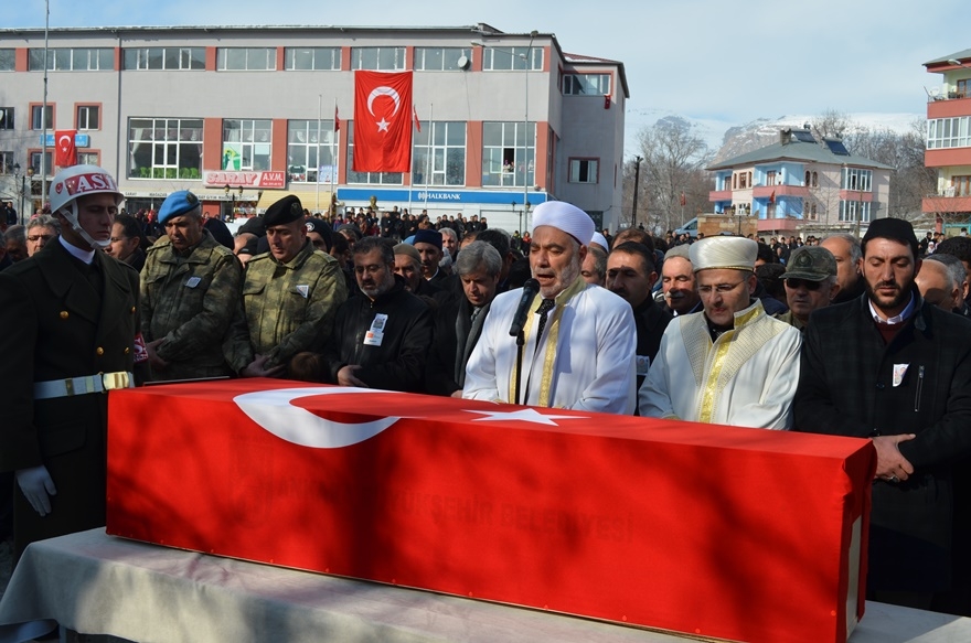 Adilcevaz Şehidini Son Yolculuğuna Uğurladı 13