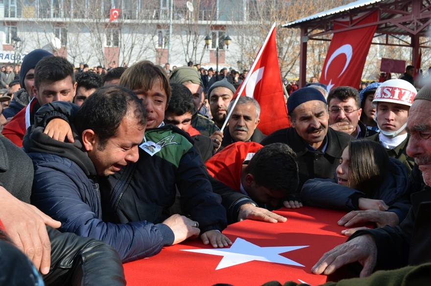 Adilcevaz Şehidini Son Yolculuğuna Uğurladı 20