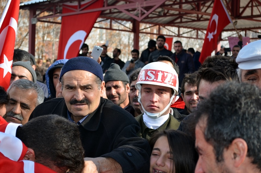 Adilcevaz Şehidini Son Yolculuğuna Uğurladı 21
