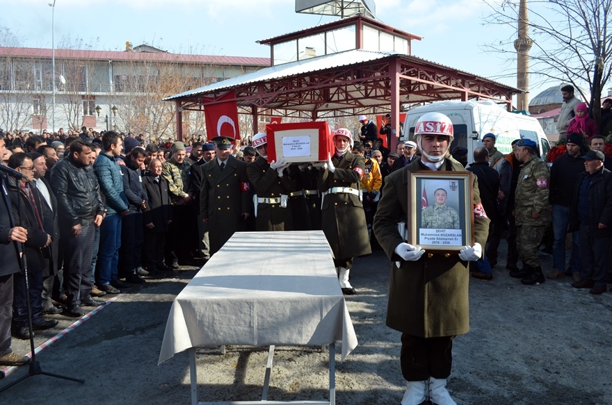 Adilcevaz Şehidini Son Yolculuğuna Uğurladı 23