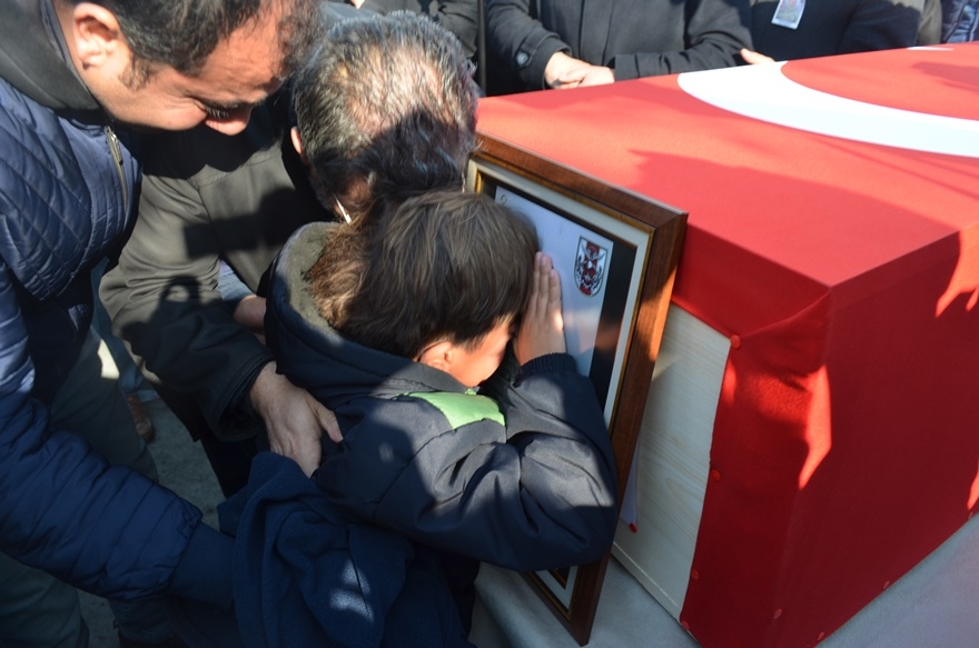 Adilcevaz Şehidini Son Yolculuğuna Uğurladı 4