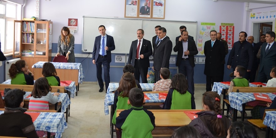Adilcevaz’da öğrencilerin karne sevinci 27