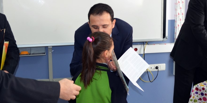 Adilcevaz’da öğrencilerin karne sevinci 5