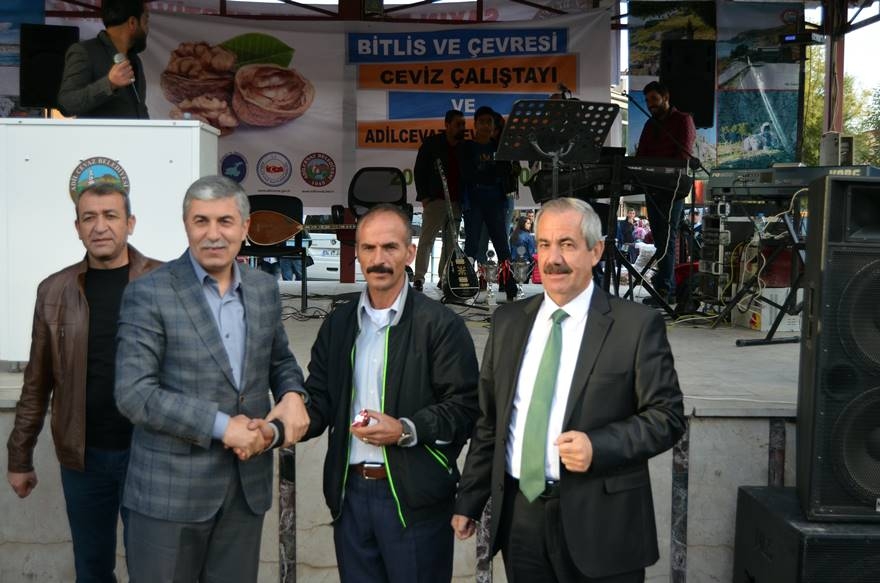 Adilcevaz’da Ceviz Festivali Düzenlendi 24