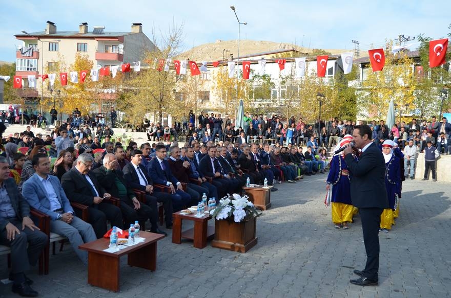 Adilcevaz’da Ceviz Festivali Düzenlendi 36