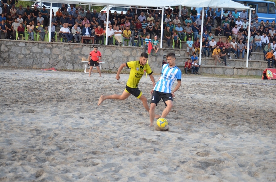 Plaj Futbolu Şampiyonu Adilcevaz Belediye Spor Oldu 10