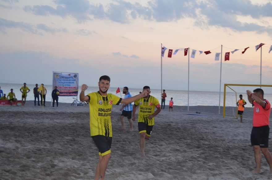 Plaj Futbolu Şampiyonu Adilcevaz Belediye Spor Oldu 14
