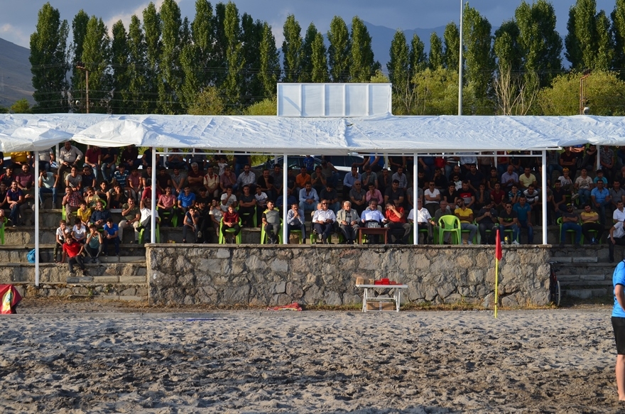 Plaj Futbolu Şampiyonu Adilcevaz Belediye Spor Oldu 3