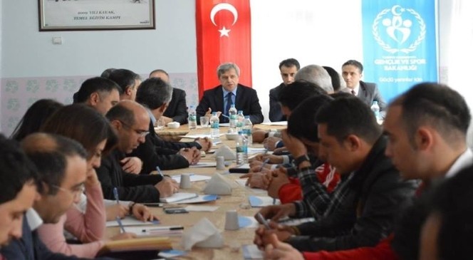 Bitlis'in Sporu Masaya Yatırıldı