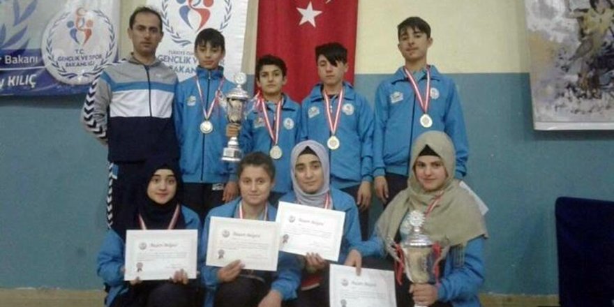 Tatvan YBO İl Birincisi Oldu