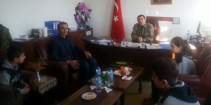 Öğrencilerden Jandarmaya Anlamlı Ziyaret