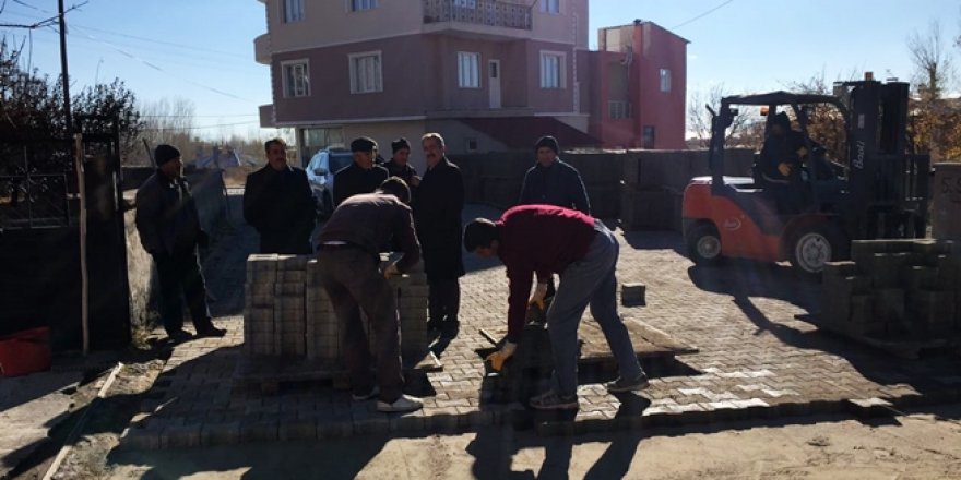 Kilitli Parke Döşeme Çalışmaları Devam Ediyor