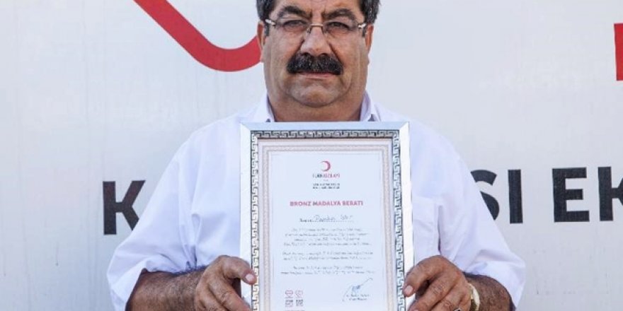 Türk Kızılayı'ndan Bronz Madalya ve Berat Belgesi