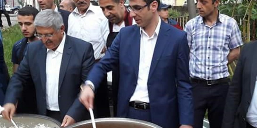 Vedat Demiröz Bitlis’te Vatandaşlarla İftar Yaptı