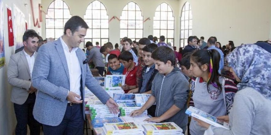 Ahlat'ta Kitap Fuarı Açıldı