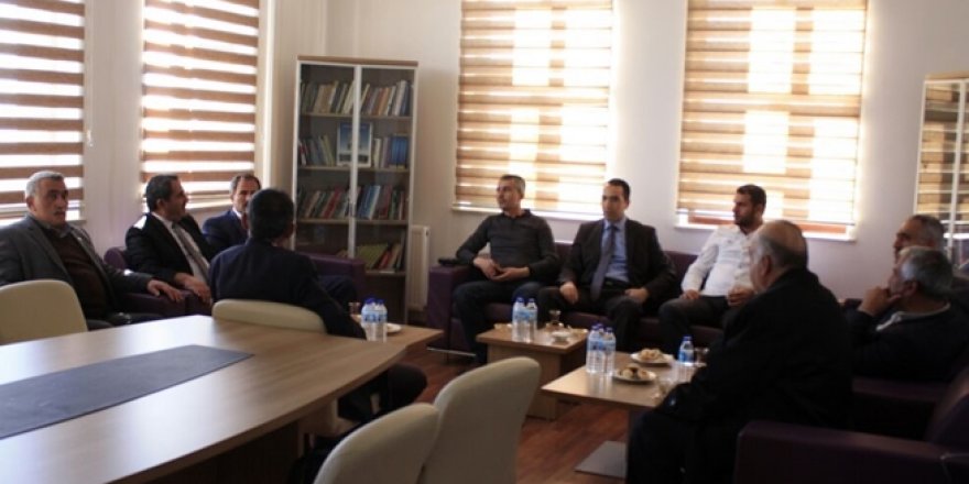 Adilcevaz’da Muhtarlarla Huzur Toplantısı Düzenlendi