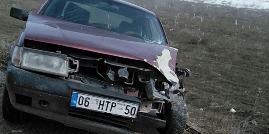 Minibüs ile Otomobil Sisli Havada Çarpıştı