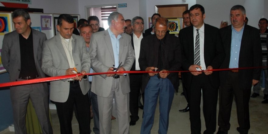 M. Kamile Karahan Ortaokulunda TÜBİTAK Bilim Fuarı