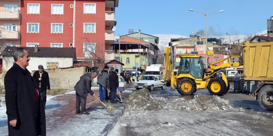 Adilcevaz Belediyesinden Kış Temizliği