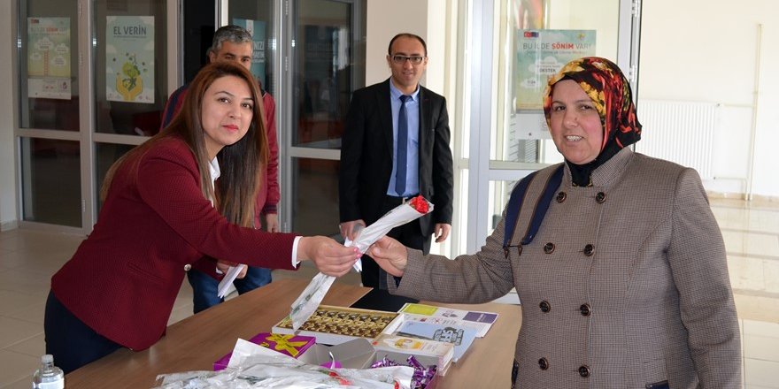 Adilcevaz’da Kadınlar Günü Programı Düzenlendi