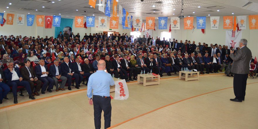 Adilcevaz’da Referandum Bilgilendirme Toplantısı