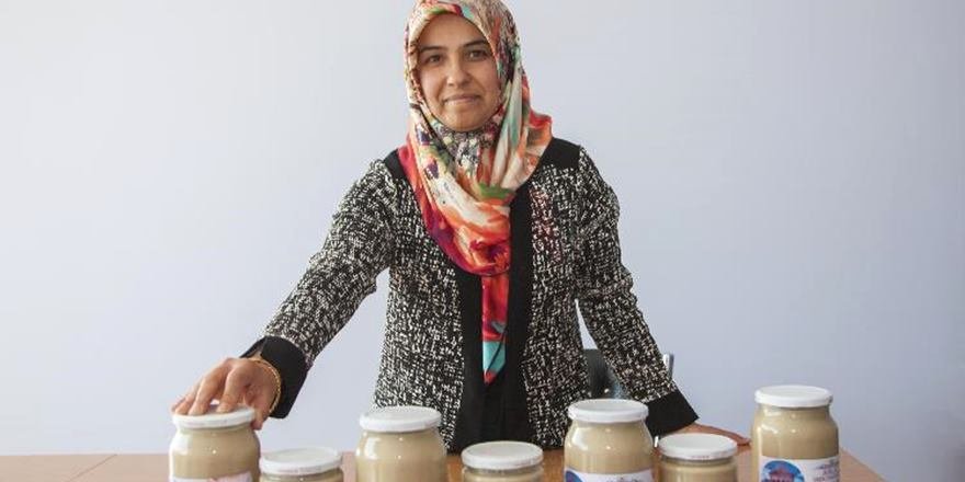 Bitlis'in Tek Kadın Tahincisi Üretime Başladı