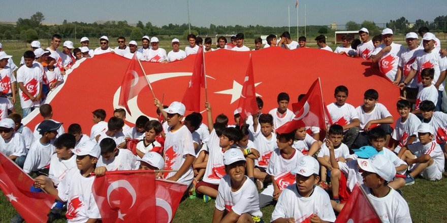 Adilcevaz’da 15 Temmuz Anısına Güreş ve Futbol Müsabakaları Yapıldı