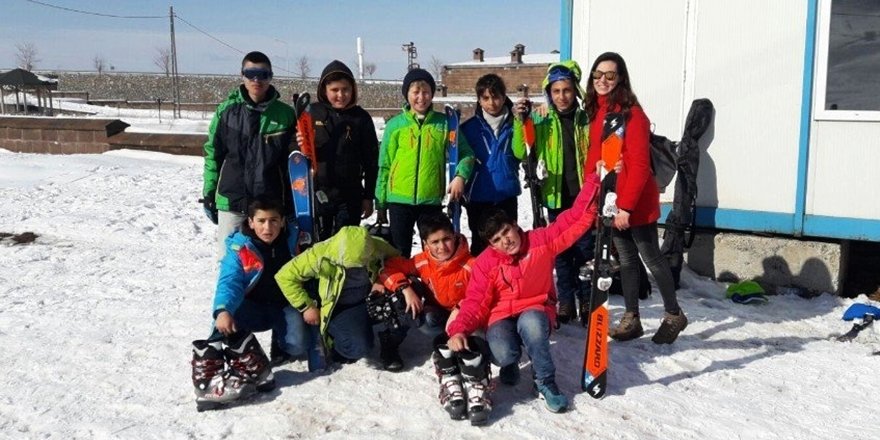 Çocuklara Ücretsiz Kayak Eğitimi
