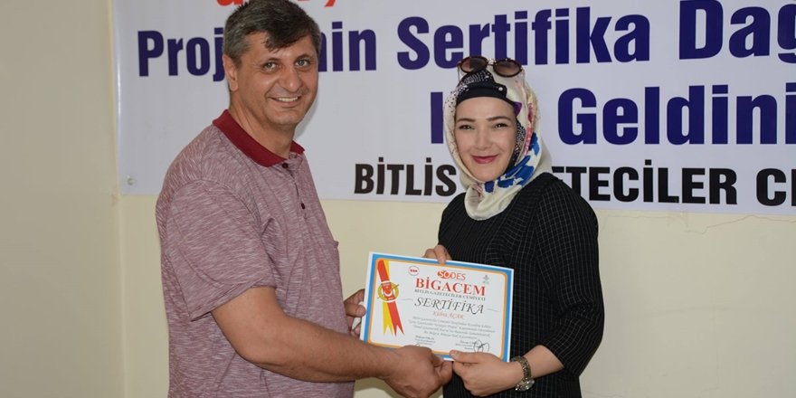 BİGACEM’in Genç Gazeteci Adayları Sertifikalarını Aldı