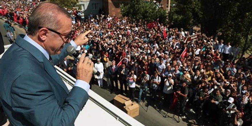 Başkan Erdoğan, Ahlat Selçuklu Mezarlığını Ziyaret Etti