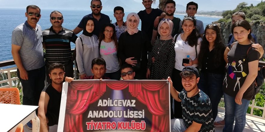 Adilcevaz Tiyatro Ekibi Antalya’da Sahne Alacak