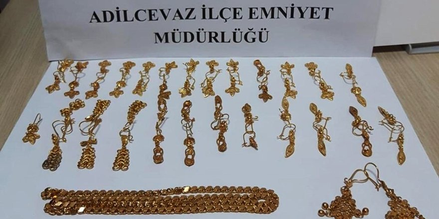 Adilcevaz'da Kuyumcuya Sahte Altın Satmaya Çalışan Şahıs Gözaltına Alındı