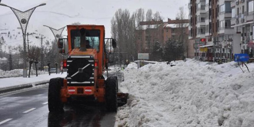 Bitlis'te Kapanan 110 Köy Yolu Ulaşıma Açıldı