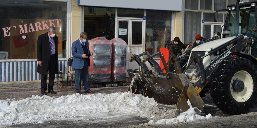 Adilcevaz’da Karla Mücadele Çalışması