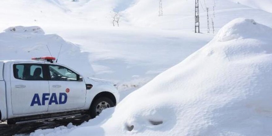 Bitlis'te 40 Ev Çığ Tehlikesi Sebebiyle Tahliye Edildi