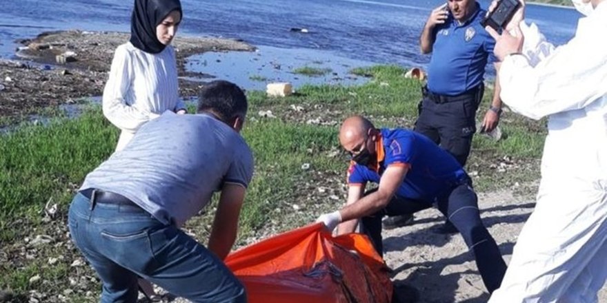 Van Gölü Kıyısında Erkek Cesedi Bulundu