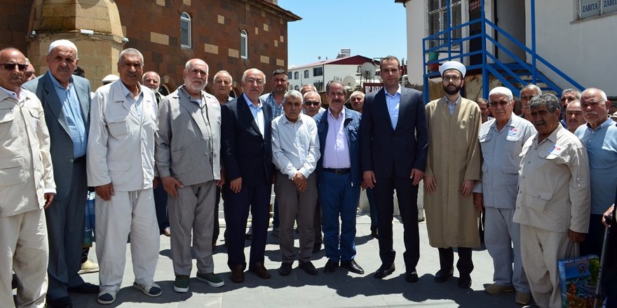 Adilcevaz’da Hacı Adayları Kutsal Topraklara Uğurlandı