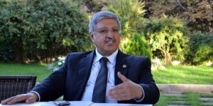Türk Siyasetinde Vedat Demiröz'ün Başarılı Yükselişi