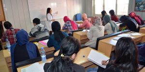 Liseden Mezun Olan Öğrencilere Ücretsiz Üniversiteye Hazırlık Kursu