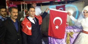 Düğünlerde Kur’an-ı Kerim ve Türk Bayrağı Hediye Ediyorlar
