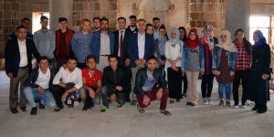 KYK Öğrencileri Tarihi Mekanları Gezdi