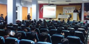 Adilcevaz’da Hayata ve İnsana Dair Konferans Düzenlendi