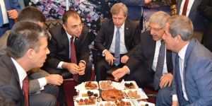 İzmir’de Adilcevaz Standına Yoğun İlgi