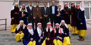 Adilcevaz Halk Oyunları Ekibi İl Birincisi Oldu